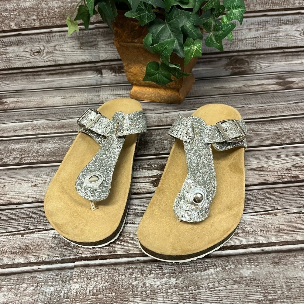 Mudd Silver Glitter Thong Sandal Big Girl size 5 Women’s size 7 - Picture 2 of 13